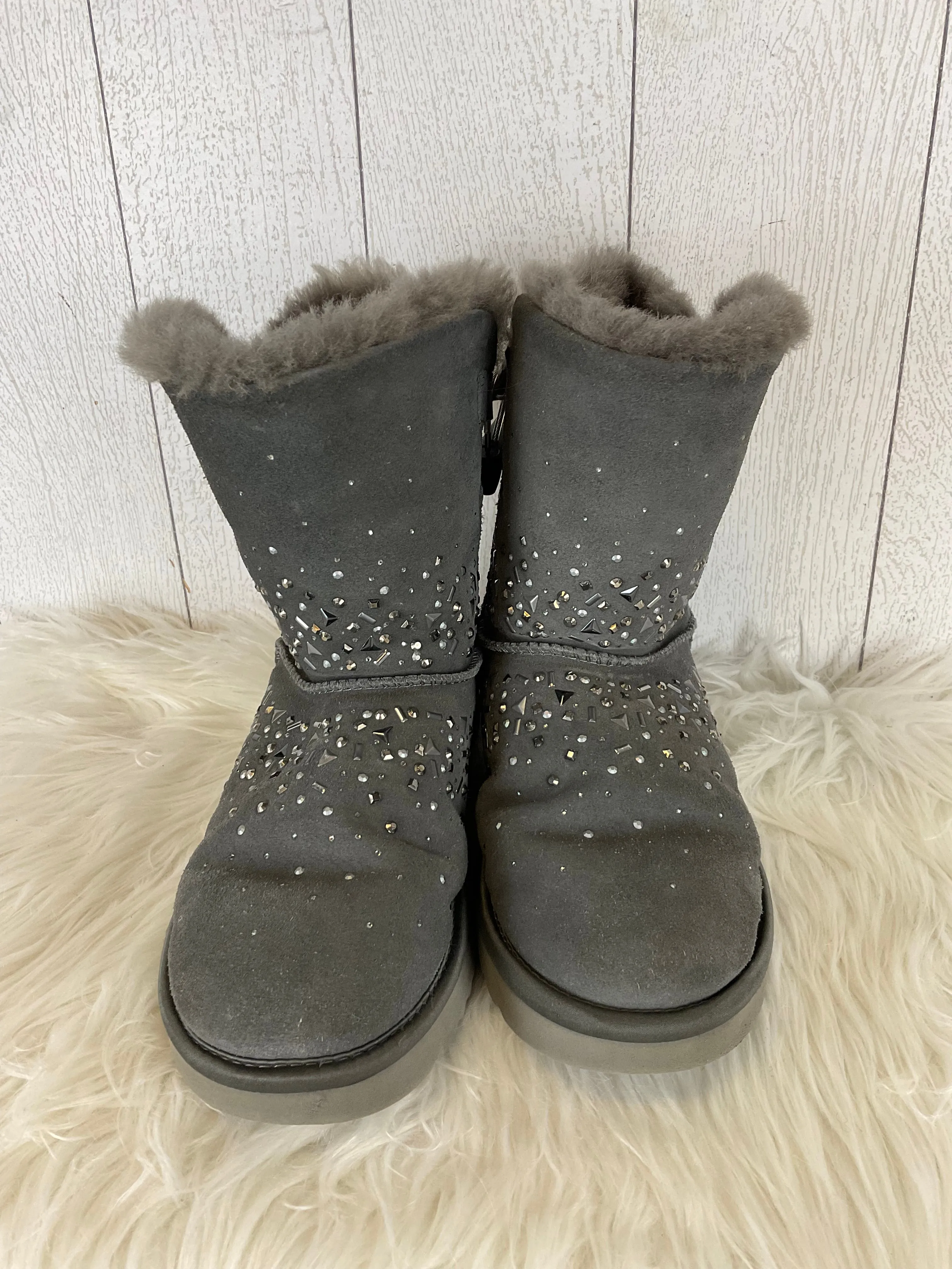 Boots Designer By Ugg In Grey & Silver, Size: 8.5