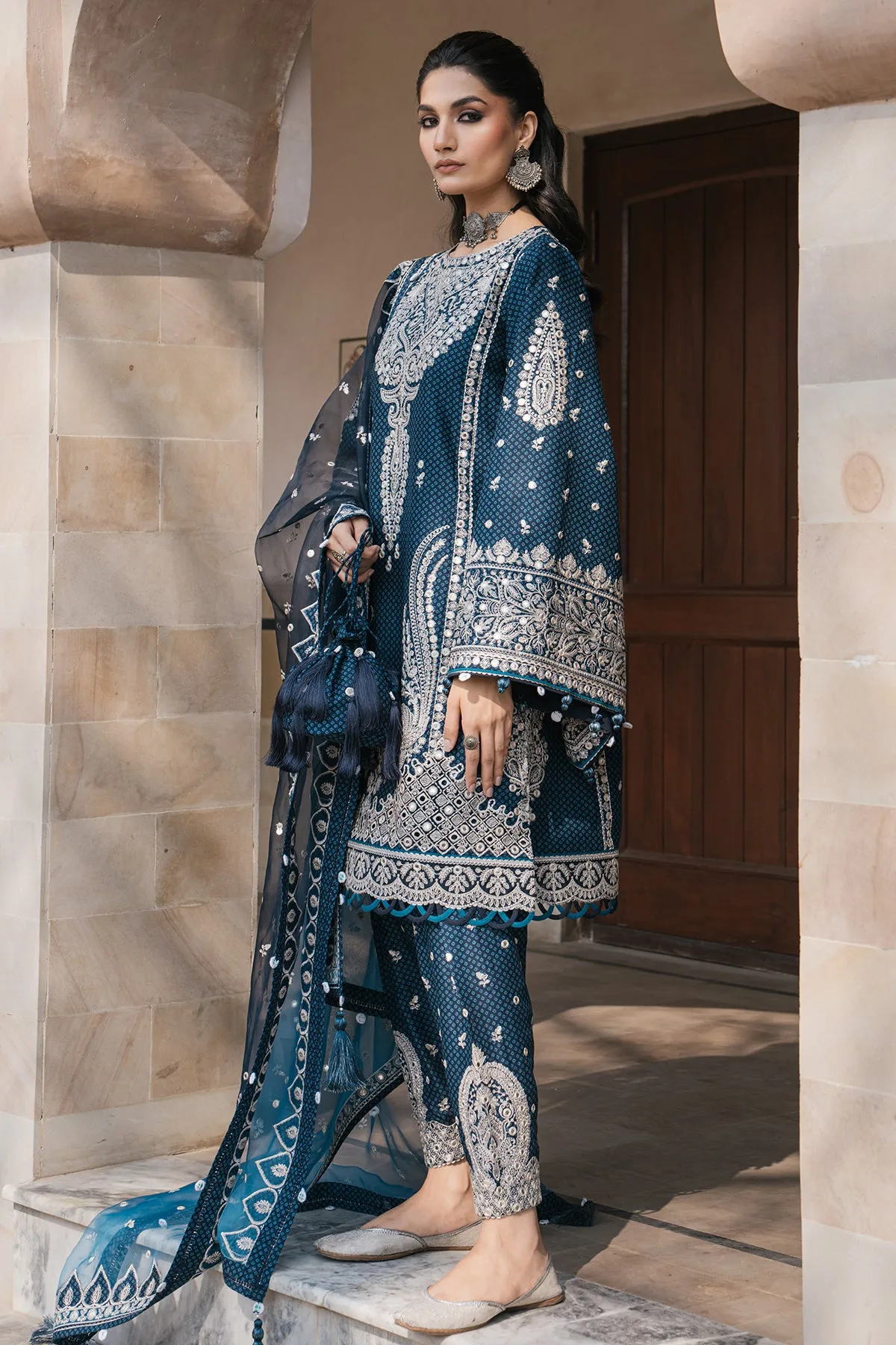 Embroidered Luxury Lawn SL24-D5