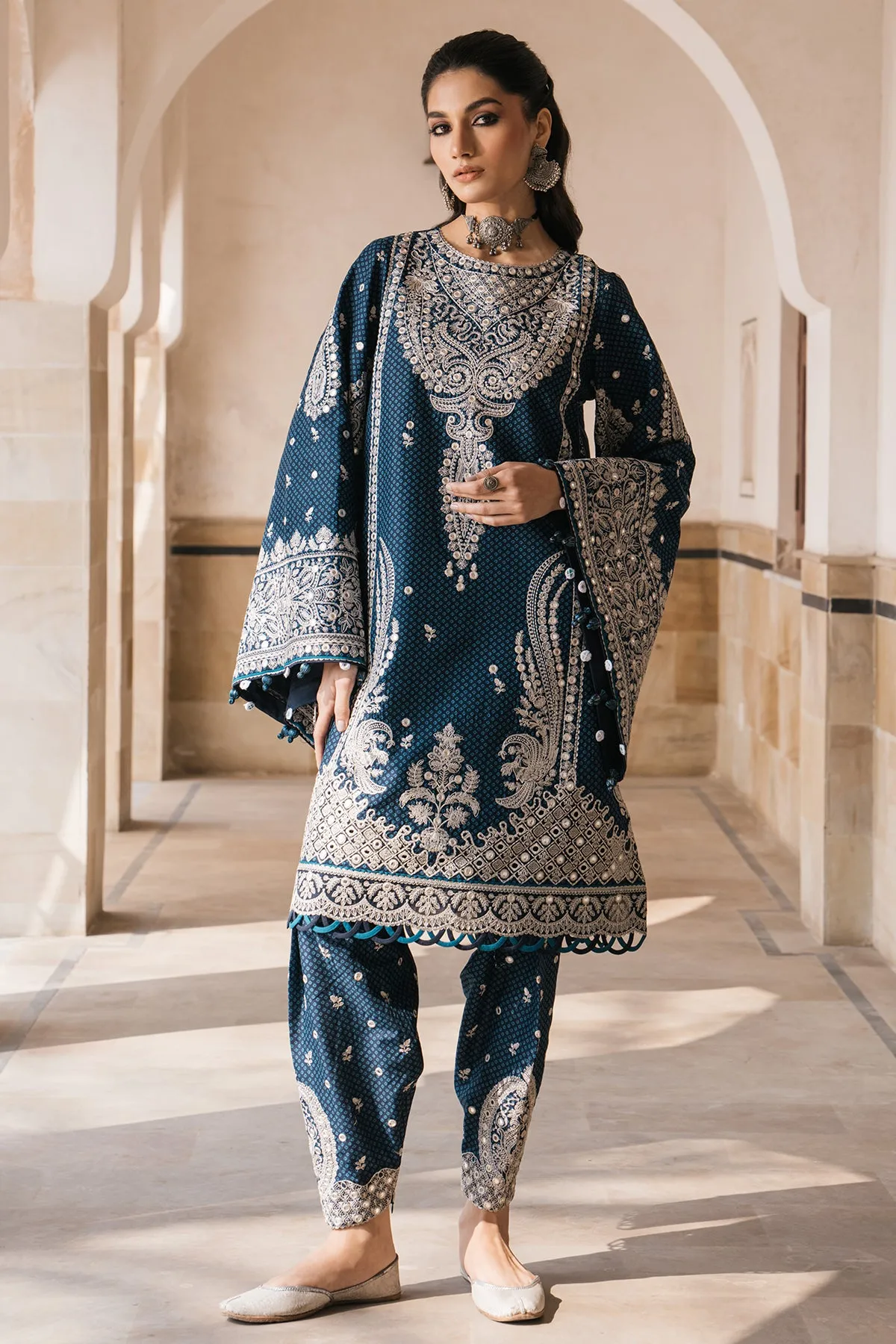 Embroidered Luxury Lawn SL24-D5