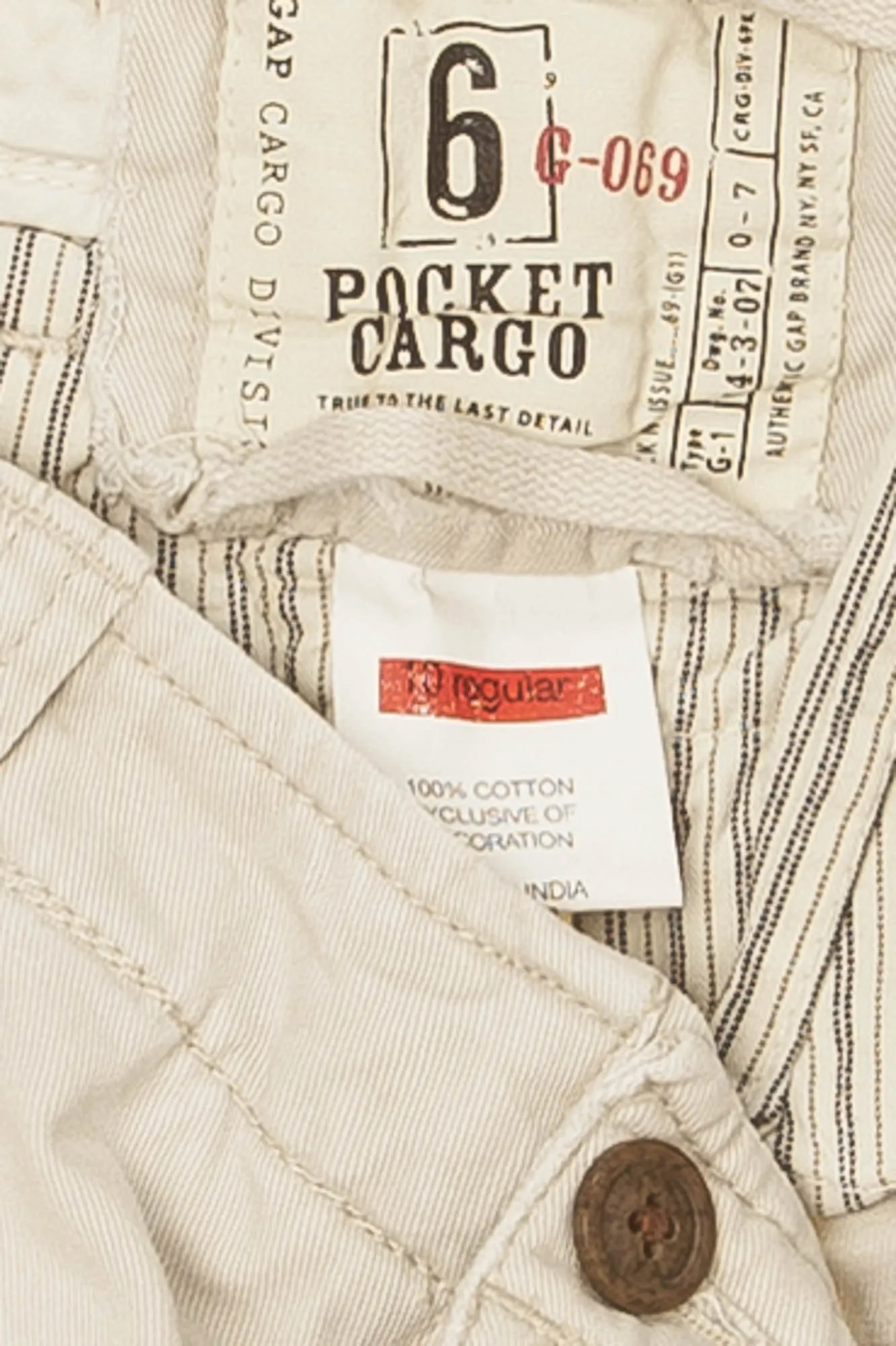 Gap Cargo - Khaki Colored 6 Pocket Cargo Shorts - 10