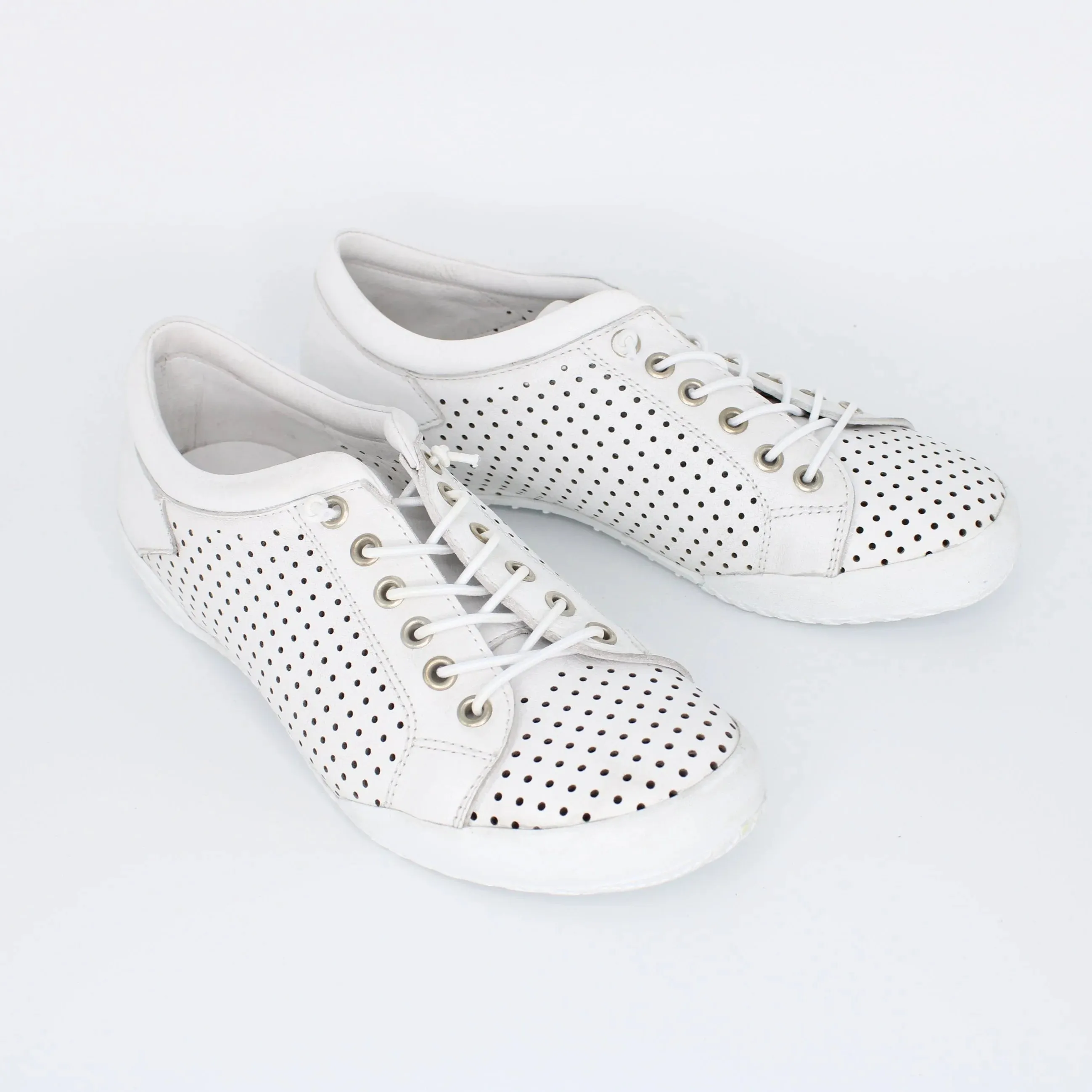 GELATO TEEJAY LEATHER SLIP ON WHITE (CLEARANCE FINAL SALE)