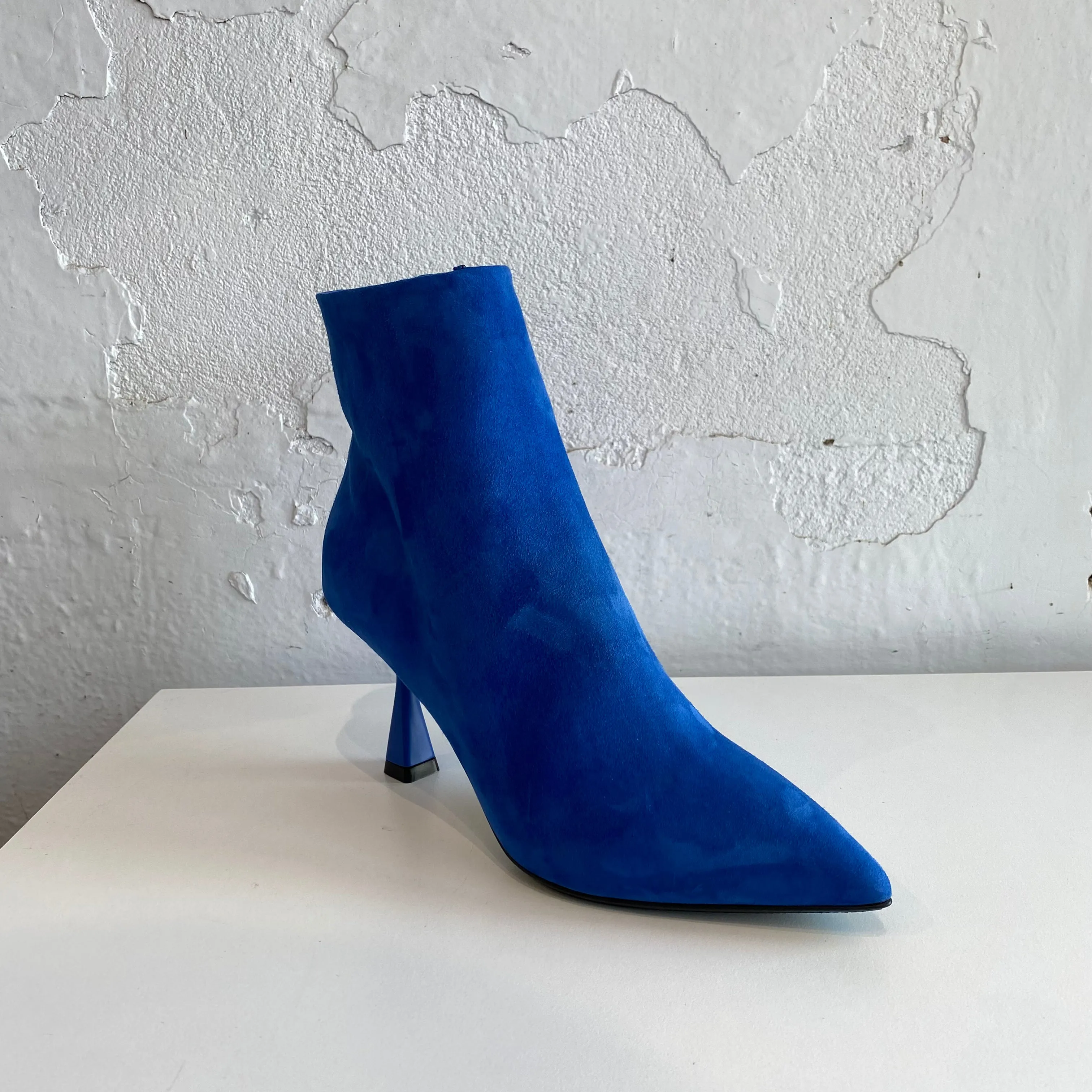 Isabelle Paris FE404 Blue Suede