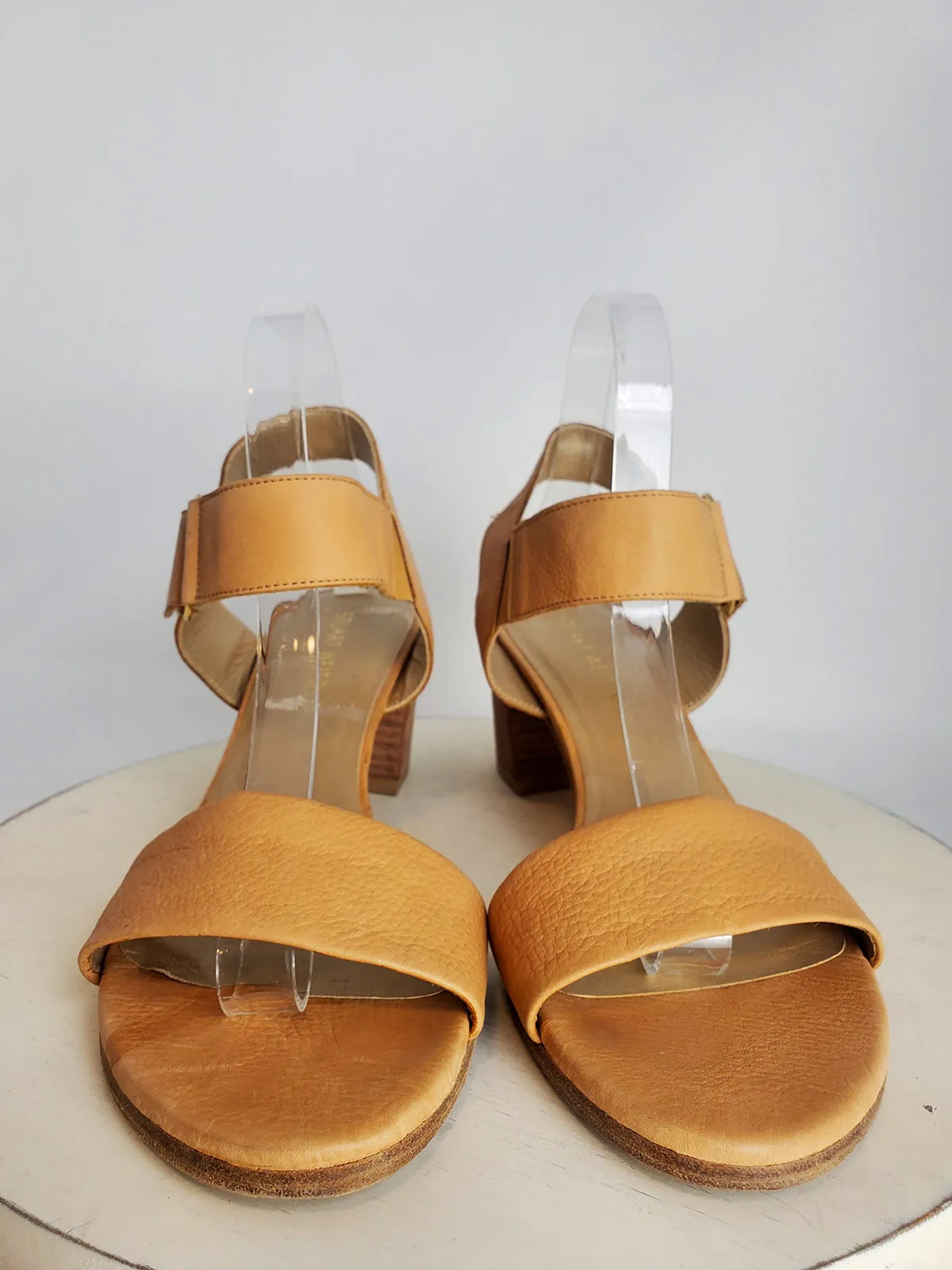 Stuart Weitzman Size 9 Tan Heeled Sandals